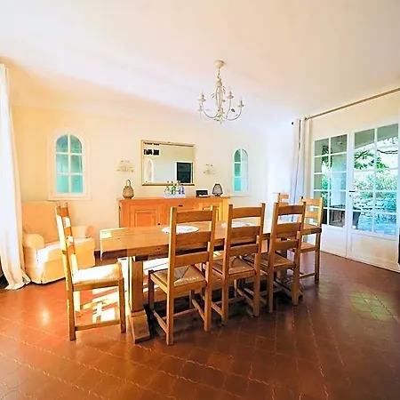Petit Comfortable Hotel Sainte-Maxime